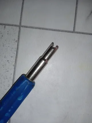 Herramienta para válvulas de neumático
