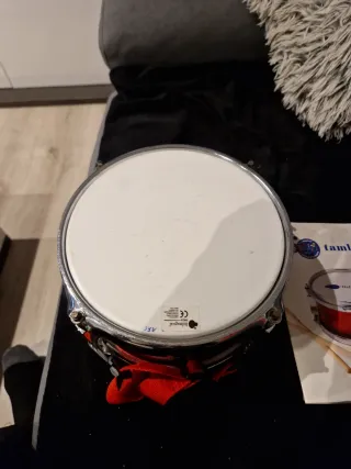 Tambor rojo IStimagical sin baquetas