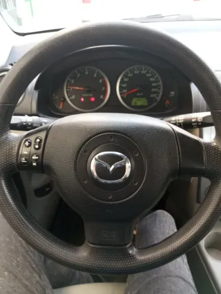 Mazda 2 2006