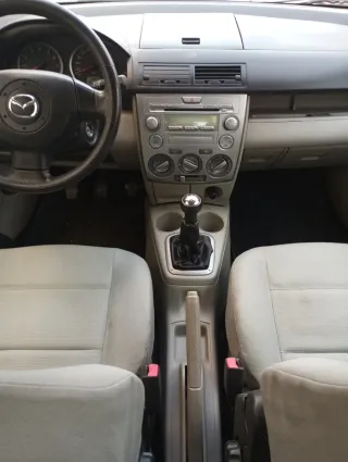 Mazda 2 2006