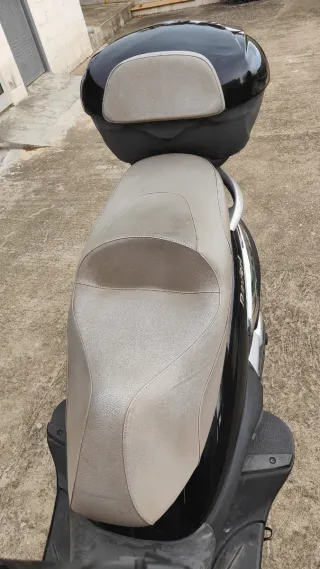 Piaggio Beverly Tourer 400cc