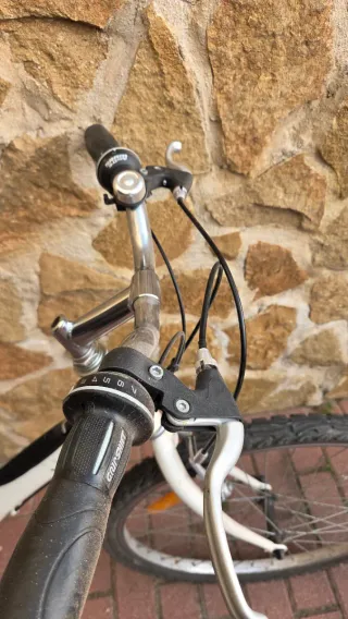 Bicicleta BTWIN Blanca