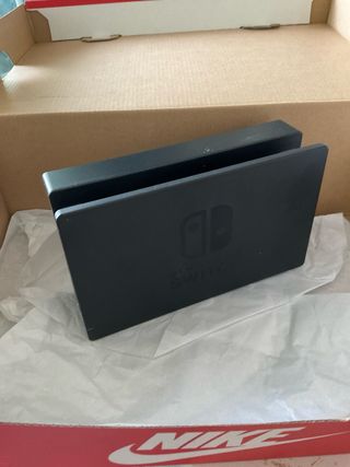 Nintendo Switch  2019 + Minecraft y Mario Kart 8