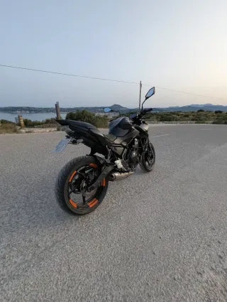 Kawasaki Z650 A2 Negra
