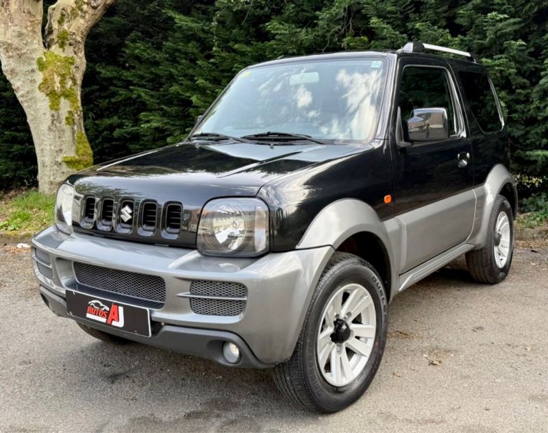 Suzuki Jimny 2010 - foto 1