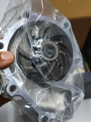 Bomba de água OM606 Nova Mercedes