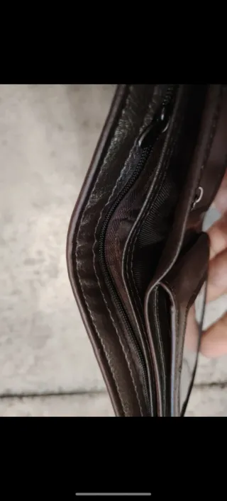 Portafogli in pelle marrone