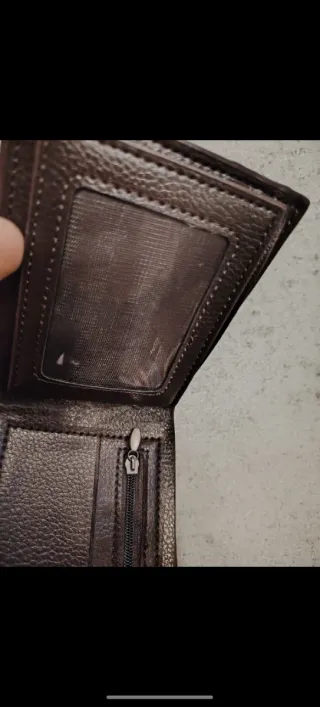 Portafogli in pelle marrone
