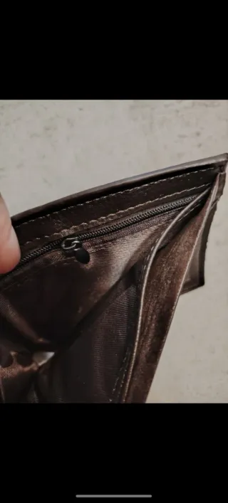 Portafogli in pelle marrone