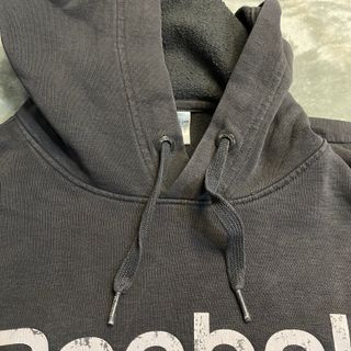 Sudadera Reebok Negra y Naranja