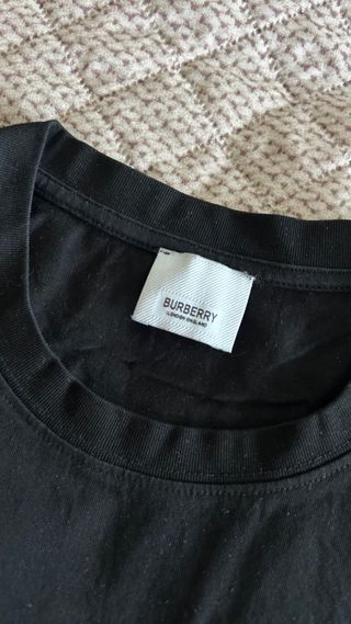 T-shirt Burberry Preta