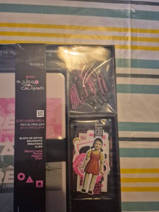 Set cancelleria Squid Game + 2 buste