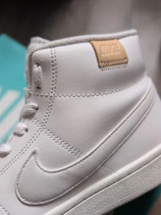 Nike Court Royale 2 Beige/Blanco