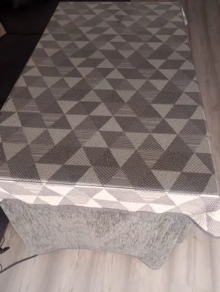 Mesa Camilla Rectangular con Cristal y Faldilla