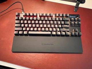 Kit Gaming: Monitor 240Hz + Apex Pro + Mouse