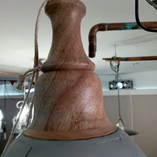 Lampadario industriale legno e metallo