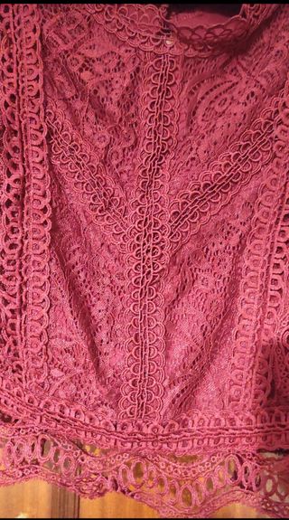 Blusa de encaje de Shein. Talla M