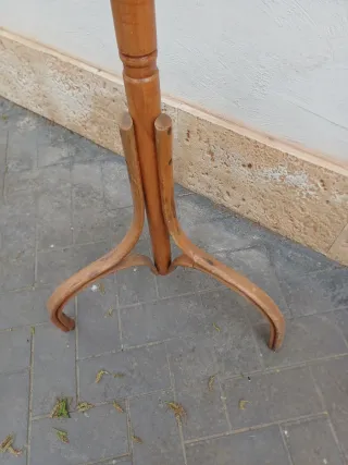 Perchero antiguo de madera