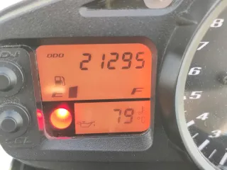 SUZUKI GSR600 2008