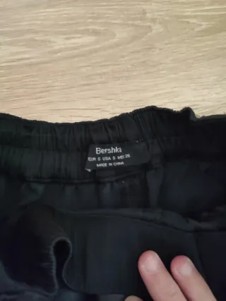 Pantalones cargo Bershka negros