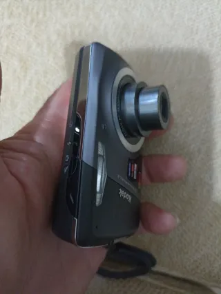 Cámara Kodak 12 MP Zoom Óptico 3x