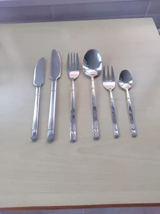 Juego de 10 cubiertos de metal plateado