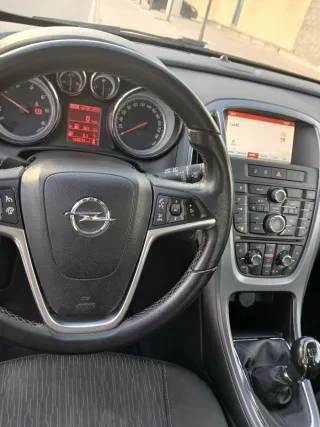 Opel Astra 2015