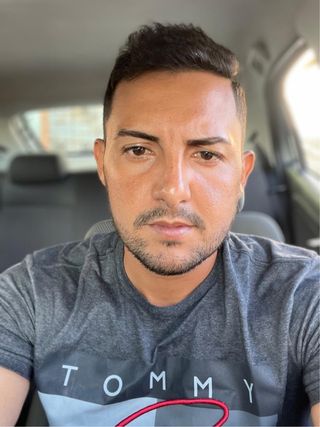 Chico joven que busca trabajo