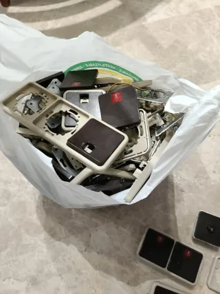 Enchufes y interruptores eléctricos marca Legrand