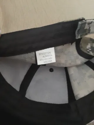 Gorra estilo militar