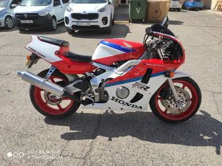 Honda CBR 400 R Histórica