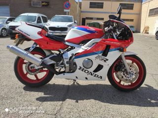 Honda CBR 400 R Histórica