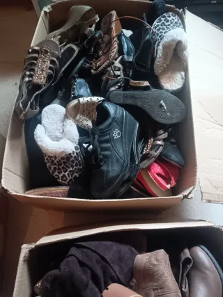 Lote Zapatos Botas Zapatillas Chanclas 35 y 36