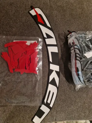 Kit de 8 Adhesivos Falken para Rueda