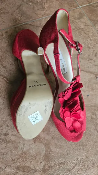 Zapatos Angel Alarcón rojos con flor