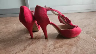 Zapatos Angel Alarcón rojos con flor