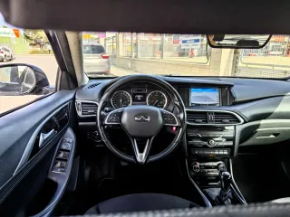 Infiniti Q30 2017