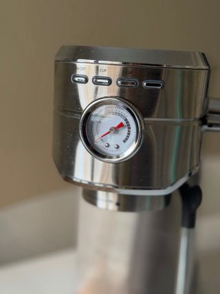 Cafetera Casabrews CM5418 + Accesorios