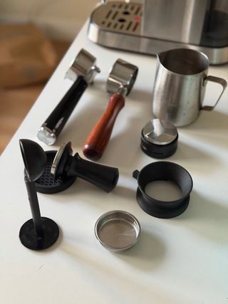 Cafetera Casabrews CM5418 + Accesorios