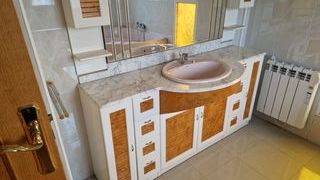 Mueble baño completo con lavabo y espejo