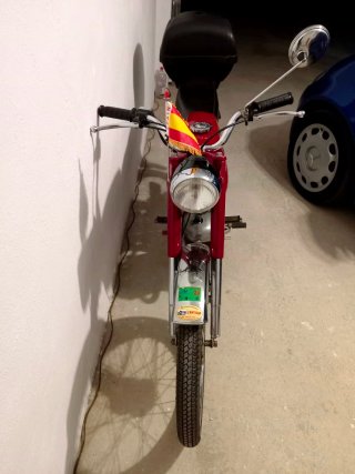 Rieju Comfort 401 Roja Clásica