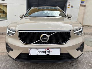 Volvo XC40 2025