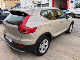 Volvo XC40 2025
