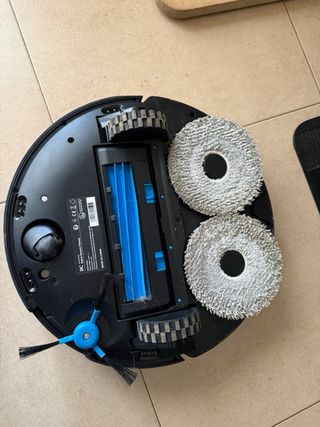 Robot aspirador friega y seca