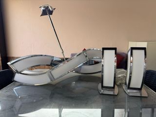 Lámpara de techo y 2 mesitas de noche