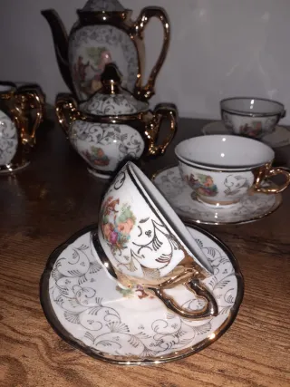 Servizio da tè/caffè in porcellana oro e bianco