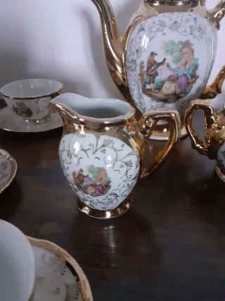 Servizio da tè/caffè in porcellana oro e bianco