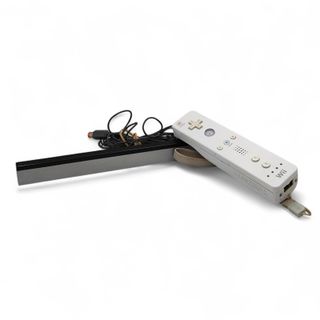 CONSOLA NINTENDO WII BLANCA + CABLES Y ACC