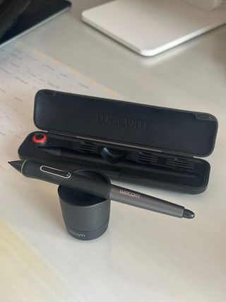 Wacom Cintiq 13HD Creative Pen Display