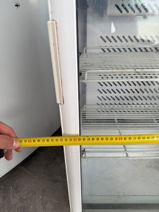 Mini nevera expositora cristal